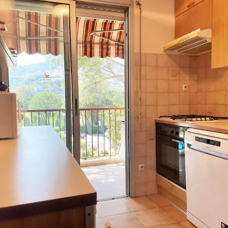 Avec Terrasse, Piscine Et Parking Prive A Mandelieu-la-napoule, Proche Commerces - Fr-1-609-62 Apartment *