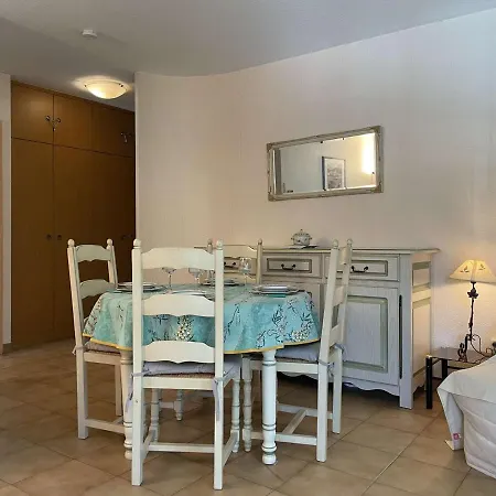 Avec Terrasse, Piscine Et Parking Prive A Mandelieu-la-napoule, Proche Commerces - Fr-1-609-62 Apartment Mandelieu-la-Napoule