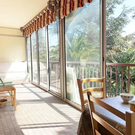 Avec Terrasse, Piscine Et Parking Prive A Mandelieu-la-napoule, Proche Commerces - Fr-1-609-62 Apartment *